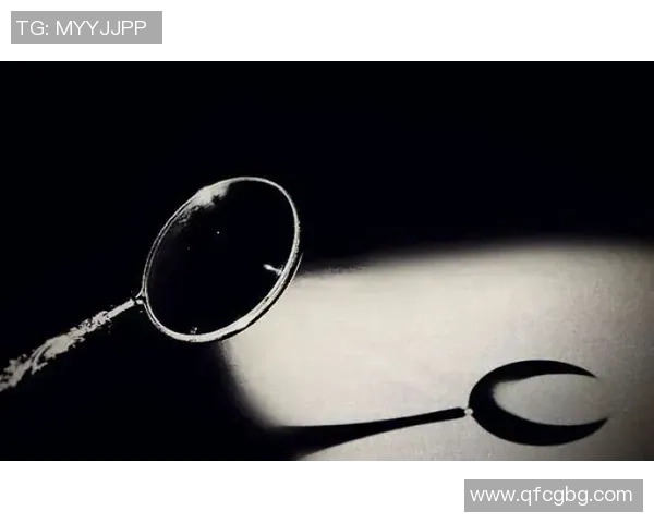 揭开足球明星背后的故事球员妻子们的真实身份与生活揭秘