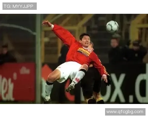 曾在中国足坛闪耀的足球明星们的传奇故事与成就回顾 曾在中国足坛闪耀的足球明星们的传奇故事与成就回顾